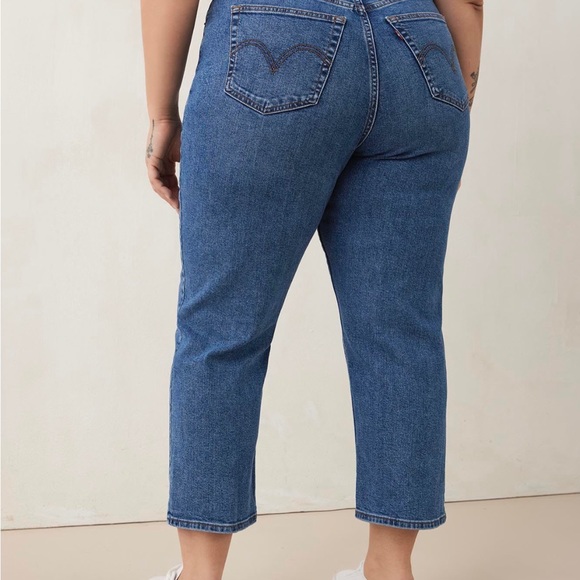 Levi's Straight Leg High Waisted Wedgie Jeans - Picture 2 of 2